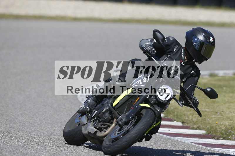 /01 02.04.2026 MAZ ADR/Gruppe gelb Gruppe gruen/81